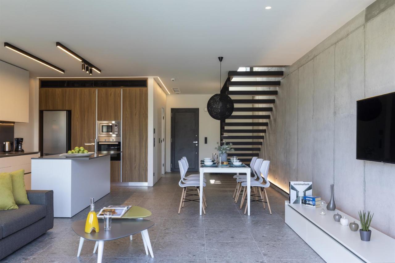 Momentum Villas เอียลิซอส ภายนอก รูปภาพ