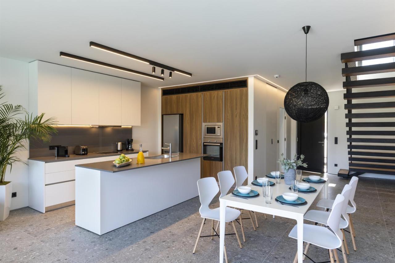 Momentum Villas เอียลิซอส ภายนอก รูปภาพ