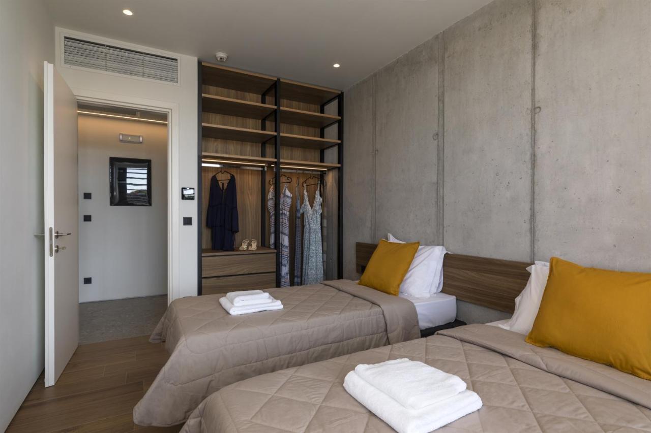Momentum Villas เอียลิซอส ภายนอก รูปภาพ