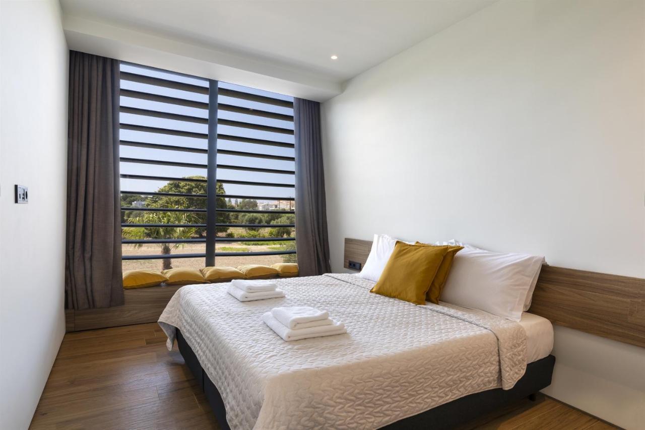 Momentum Villas เอียลิซอส ภายนอก รูปภาพ