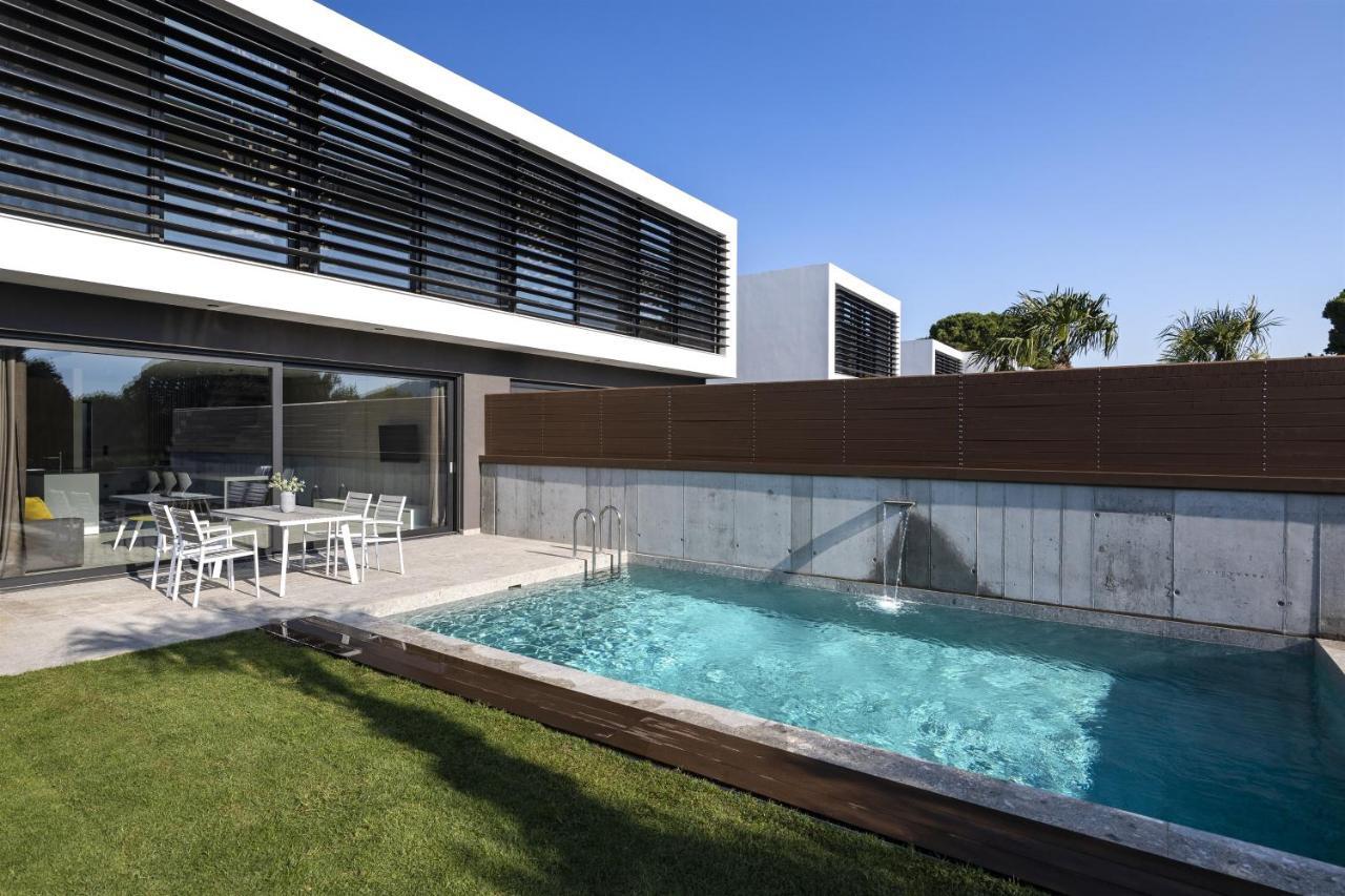 Momentum Villas เอียลิซอส ภายนอก รูปภาพ